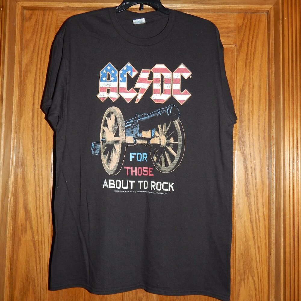 NWOT Men's Size Large L Black Patriotic ACDC For Those About to Rock Tee Shirt